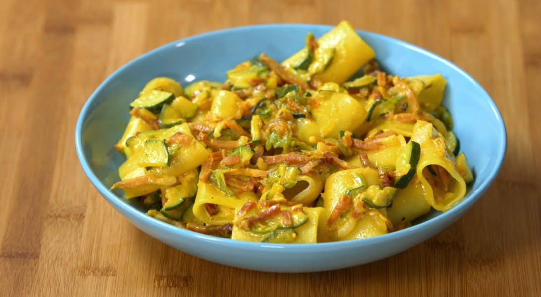 paccheri con fiori di zucca di Benedetta Rossi