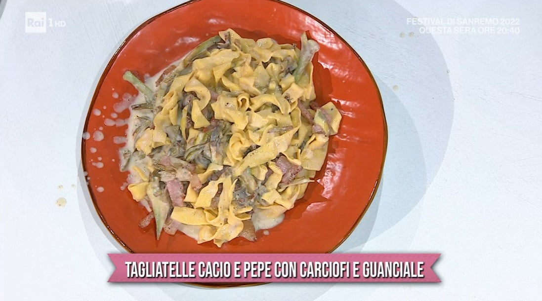 tagliatelle cacio e pepe con carciofi e guanciale di Federico Fusca