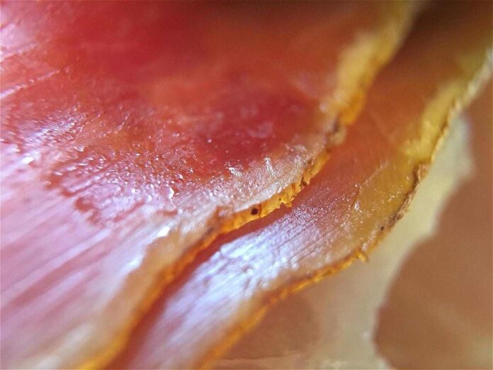 Mangiare prosciutto tutti i giorni fa bene o fa male al colesterolo? Ecco l’incredibile verità